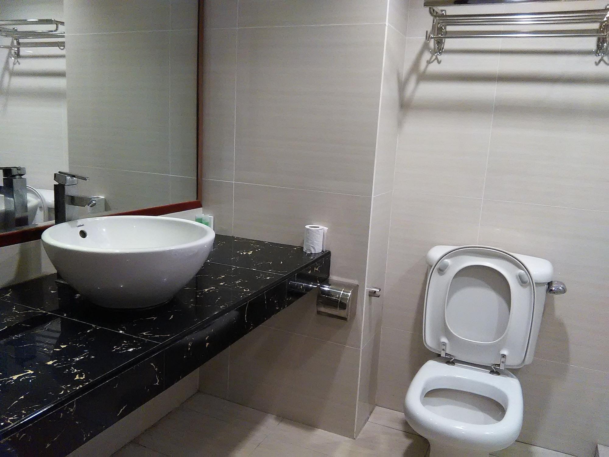 Casuarina Hotel Kota Kinabalu Extérieur photo